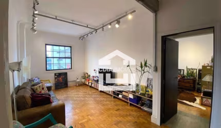 Apartamento para locação com 2 dormitórios sendo 1 suíte, 2 banheiros e 1 vaga de garagem. Localizado na Aclimação.