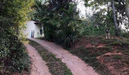 Vende- se Casa no bairro Jundiaizinho - Mairiporã.