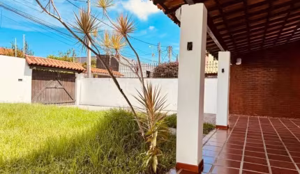 Casa à venda Independente no bairro Jardim Excelsior em Cabo Frio.