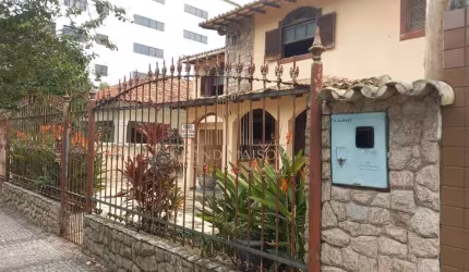 Casa a venda com 5 quartos, 320m² na Passagem  em Cabo Frio