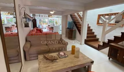 Casa a Venda Pé na Areia na Praia de  Gerirá  em Búzios