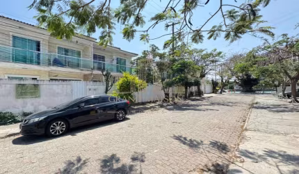 Casa independente à venda com 3 suítes no Portinho, quadra do Canal