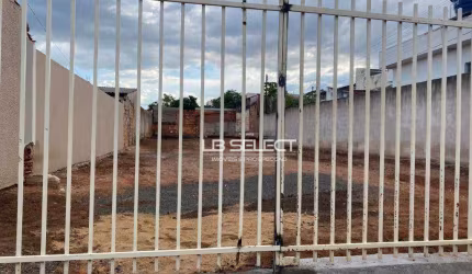 Terreno no bairro Brasil com 400 metros quadraedos.