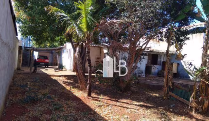 Casa com 3 dormitórios à venda, 360 m² por R$ 370.000,00 - Santa Mônica - Uberlândia/MG