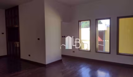 Casa com 3 quartos sendo 1 suíte com closet no Fundinho