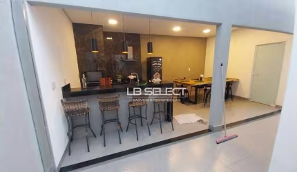 Casa no bairro Jardim Europa com três quartos, suíte com closet e área gourmet.