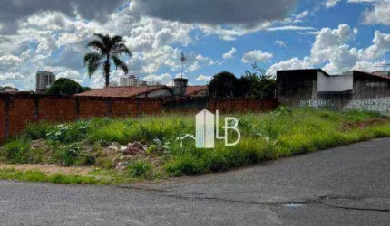 Terreno no bairro pampulha com 300 metros quadrados.