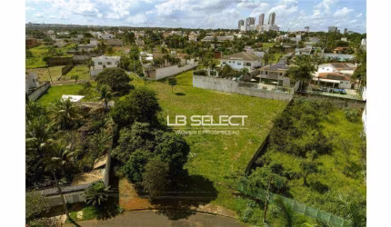 Terreno no bairro Morada da Colina com 1.975 metros quadrados.