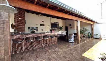 Casa com 3 quartos à venda, 162 m² por R$ 745.000 - Tibery - Uberlândia/MG