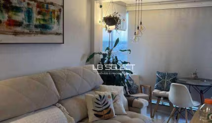 Apartamento no bairro Aclimação com dois quartos, todo montado.