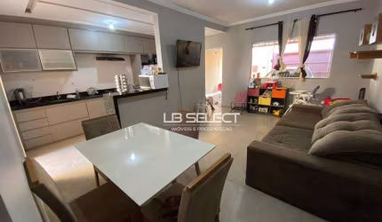 Casa no bairro Vida Nova com dois quartos e varanda.