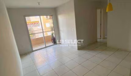 Apartamento no bairro Chácaras Tubalina com três quartos, uma suíte, sala com sacada.