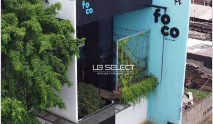 Imóvel comercial no bairro Carajás com 741 metros quadrados de área construída.