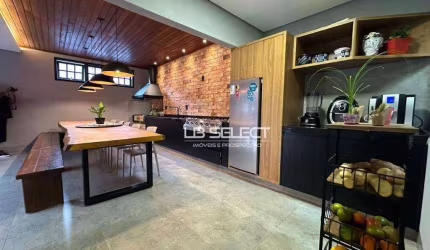 Casa no bairro Granada com quatro quartos, duas suíres e área gourmet completa.