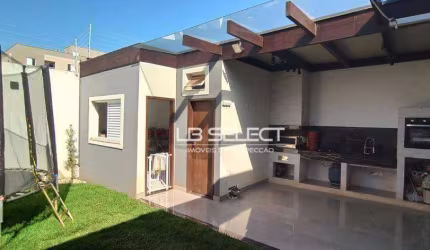 Casa no bairro Novo Mundo com quatro quartos e área gourmet.