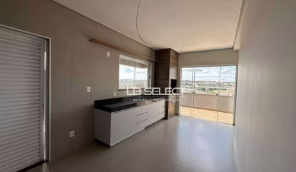 Cobertura duplex no bairro Santa Mônica com três suítes e varanda gourmet.