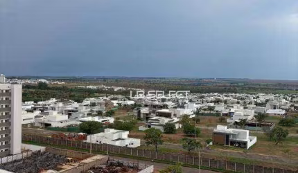 Apartamento de dois quartos, sacada, elevador e área de lazer completo.