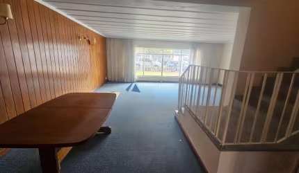 Espaçosa casa para locação na Chácara Santo Antônio, São Paulo-SP: 4 quartos, 2 suítes, 3 salas, 4 banheiros, 3 vagas de garagem!