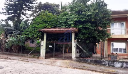 Terreno à venda no Coqueiros, Florianópolis  por R$ 1.850.000