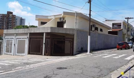 Sobrado reformado, com 3 dormitórios,  super espaçoso no Alto da Vila Carrão
