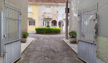 Sobrado na Mooca em Vila particular