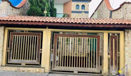 Sobrado 4 Dormitórios 1 Suíte, 8 vagas na Vila Antonieta