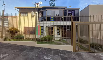 Casa com 3 quartos à venda na Rua Professor Abílio Azambuja, 43, Jardim do Salso, Porto Alegre por R$ 1.499.000