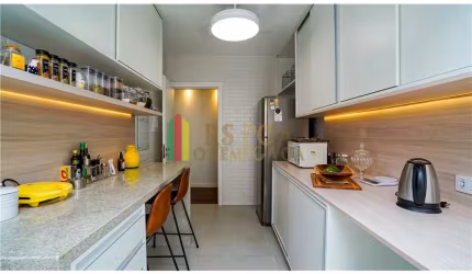 Apartamento com 3 quartos à venda na Avenida Lageado, 412, Petrópolis, Porto Alegre por R$ 790.000