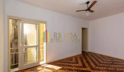 Apartamento com 3 quartos à venda na Rua Vinte e Quatro de Maio, 156, Centro Histórico, Porto Alegre por R$ 290.000