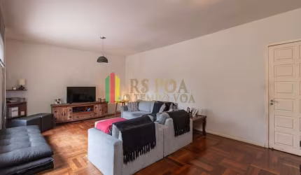 Casa com 3 quartos à venda na Avenida General Barreto Viana, 81, Chácara das Pedras, Porto Alegre por R$ 760.000