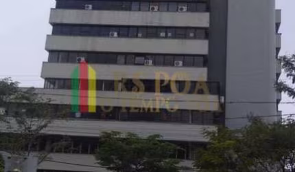 Sala comercial à venda na Avenida Princesa Isabel, 729, Santana, Porto Alegre por R$ 500.000