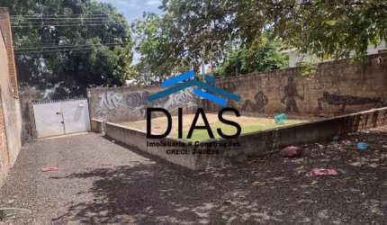 JARDIM MORADA DO SOL CASA COM 2 QUARTOS E QUINTAL AMPLO