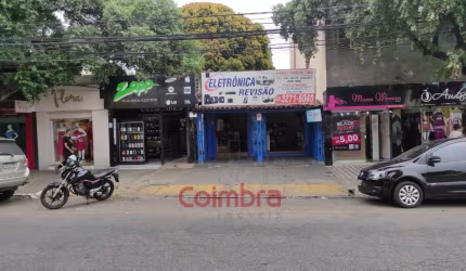 Casa e Lojas no Centro