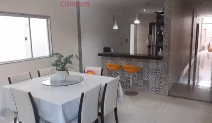 Casa baixa no bairro Grã Duquesa