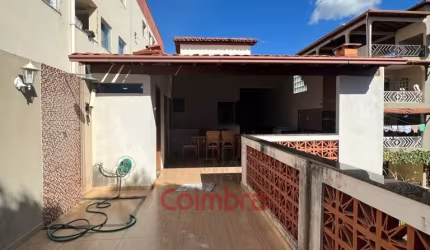 Casa geminada no bairro Jardim Alice