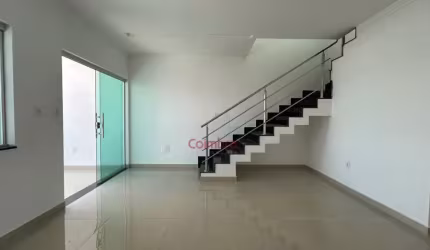 Casa duplex no bairro Castanheiras