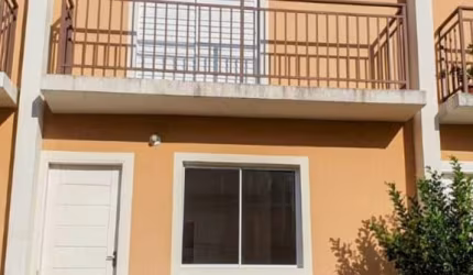 Casa 2 quartos , sala , cozinha, 2 banheiros, 2 vagas