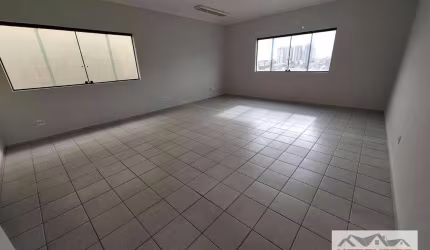 Sala comercial para locação perto SESI e Supermercado Máximo