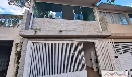 Casa 2 dormitórios no Bosque dos Eucaliptos