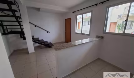 Casa em condomínio 2 quartos (1 suíte) no Jardim da Granja