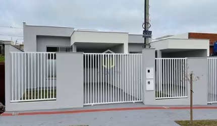 Casa geminada á venda no JD. PACAEMBU com 02 dormitórios, 01 banheiro social, sala em 02 ambientes,