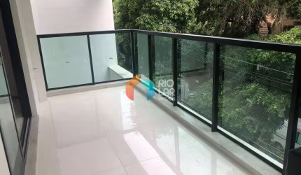 Tijuca, Apartamento, 2 Quartos sendo 1 Suíte, Varanda,  1º Locação, 1 Vaga na Escritura, Junto ao S