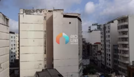 Catete, Apartamento, 2 Quartos, 2 banheiros,, Box Blindex, Armários, Área de Serviço,  Sol da Manhã