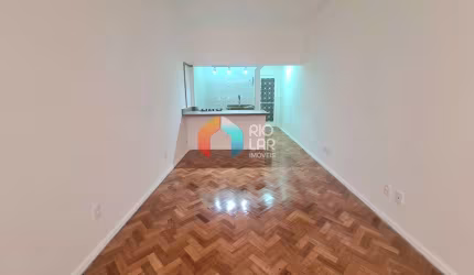 Conjugadão à Venda em Copacabana, 31 m2, Reformado, Cozinha Americana, Banheiro Social, Rio de Jane