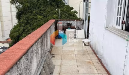 Apartamento 2 quartos, 2 banheiro, terraço.