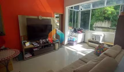 Centro Rua Taylor, Varanda Fechada, Salão, Quarto e  Cozinha Americana, 61m²