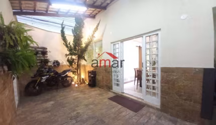 Casa com 2 quartos à venda no Novo Progresso, Contagem  por R$ 498.000