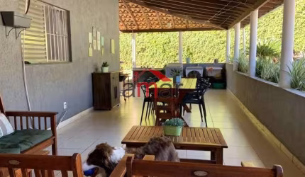 Casa com 4 quartos à venda em Bandeirantes (Pampulha), Belo Horizonte  por R$ 1.550.000