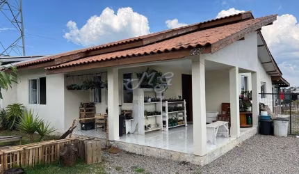 Casa à venda no bairro Jardim Paulista em Campina Grande do Sul/PR