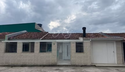 Casa à venda no bairro Jardim Paulista em Campina Grande do Sul/PR